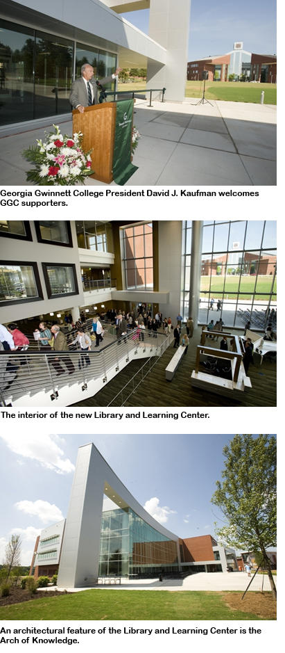 Photo of ribbon cutting ceremony